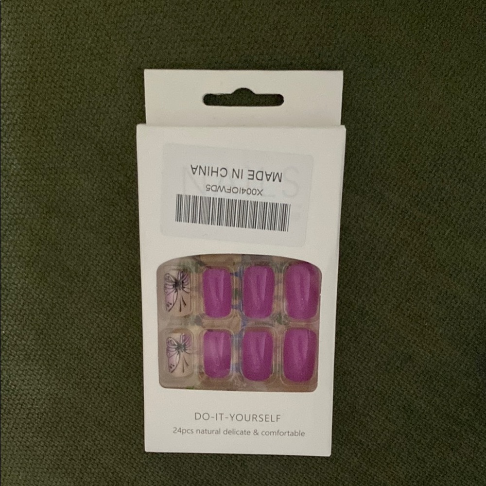 DIY Purple Nail Set